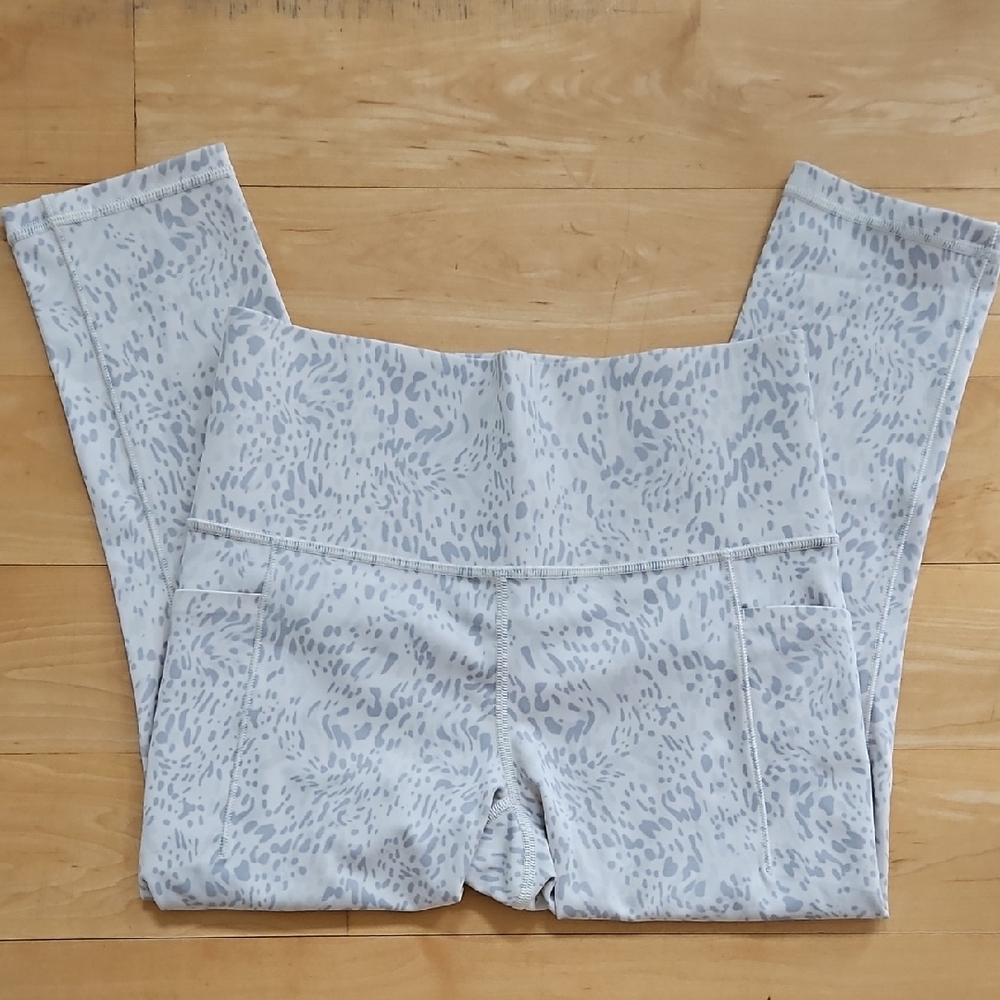 Athleta SALUTATION Stash Pocket Capri